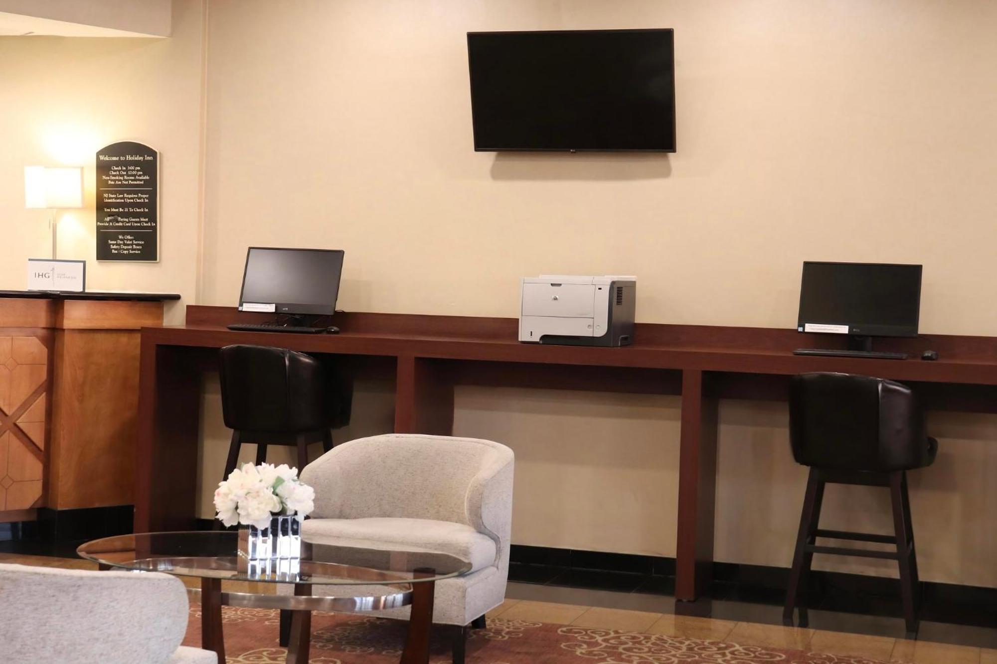 Holiday Inn South Plainfield-Piscataway By Ihg Экстерьер фото